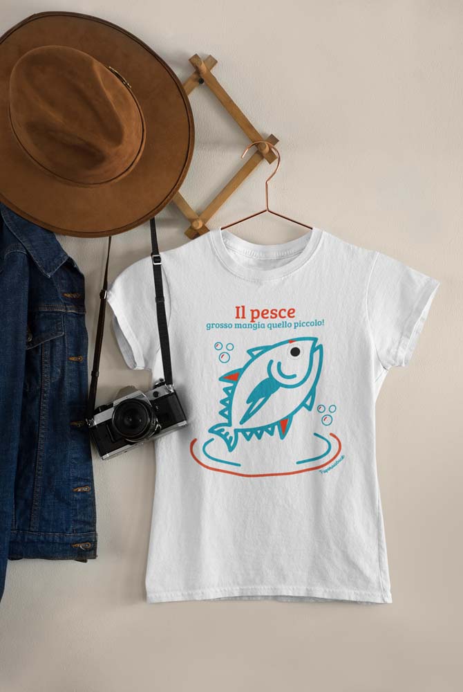 T-Shirt "Pesce grosso mangia pesce piccolo" | Paperaisback Woman