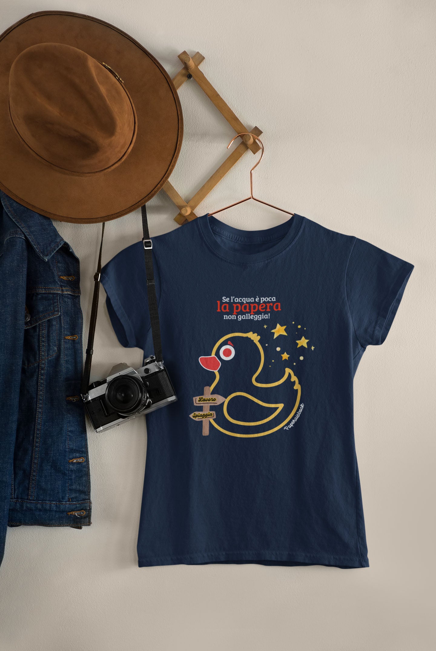 T-shirt “Papera non galleggia” Stelle | Paperaisback Woman